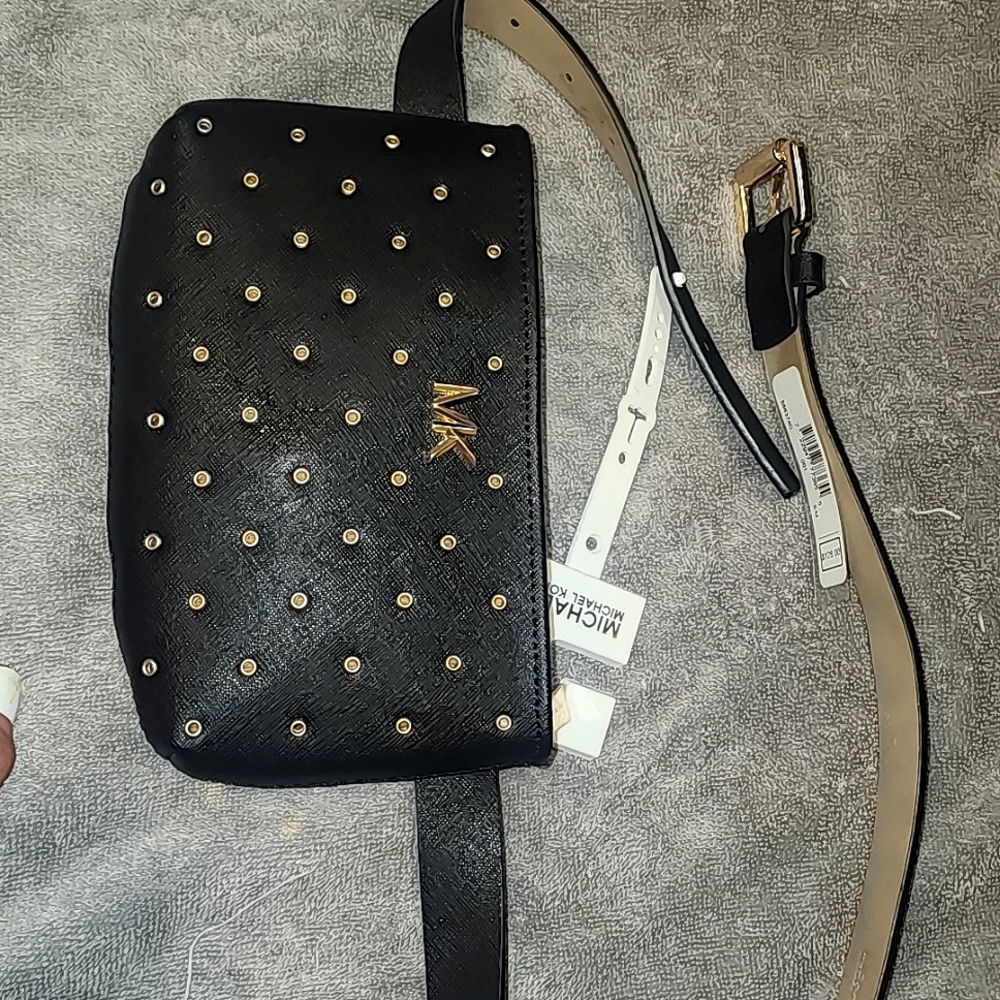 Cuuuute MICHAEL KORS fanny!